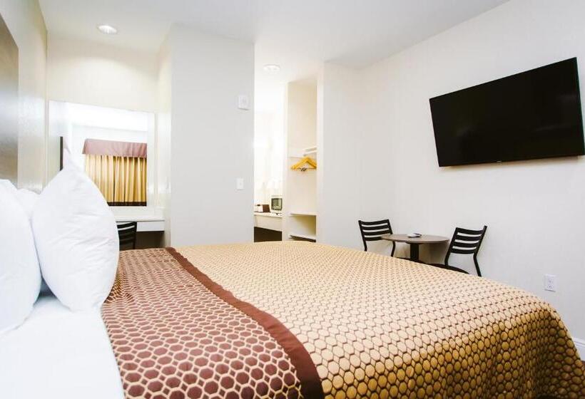 מוטל Scottish Inn & Suites