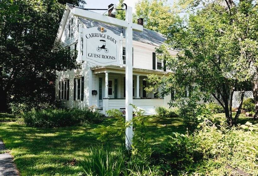 مبيت وإفطار Carriage Barn Inn