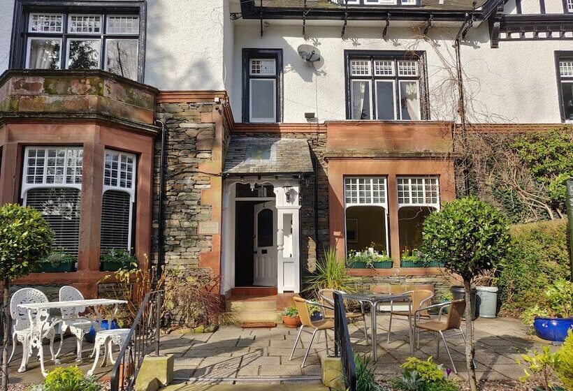 تختخواب و صبحانه Dene House Guest House