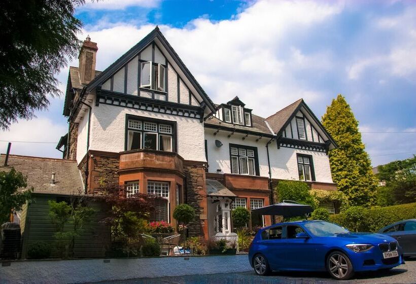 تختخواب و صبحانه Dene House Guest House