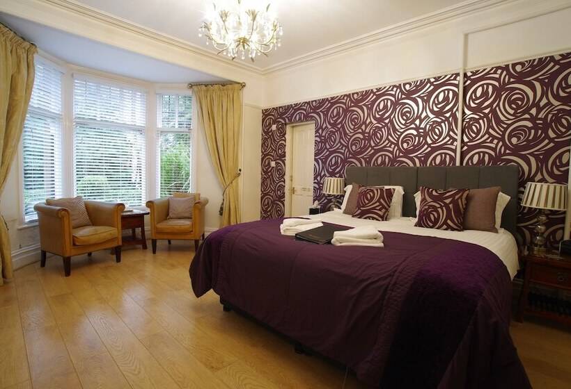 تختخواب و صبحانه Dene House Guest House