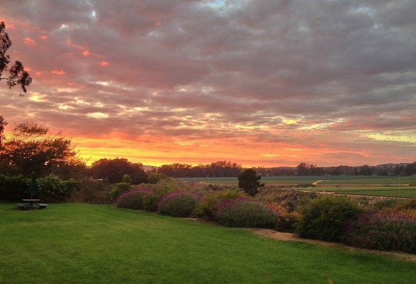 تختخواب و صبحانه Flora Vista Inn