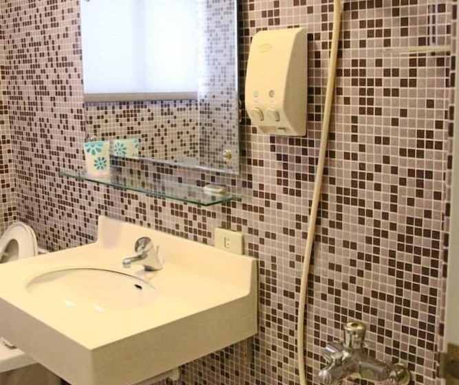 تختخواب و صبحانه Maple