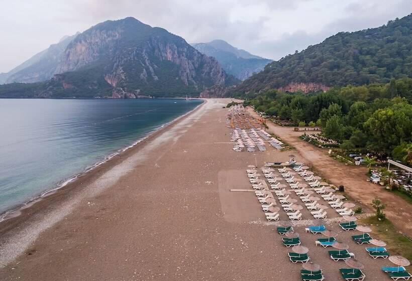 تختخواب و صبحانه Villa Lukka