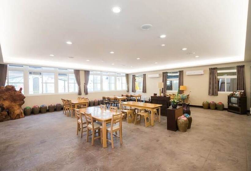 تختخواب و صبحانه Yushow Library Villa