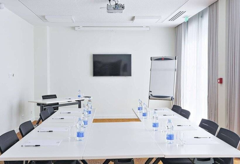 فندق Hampton By Hilton Toulouse Airport