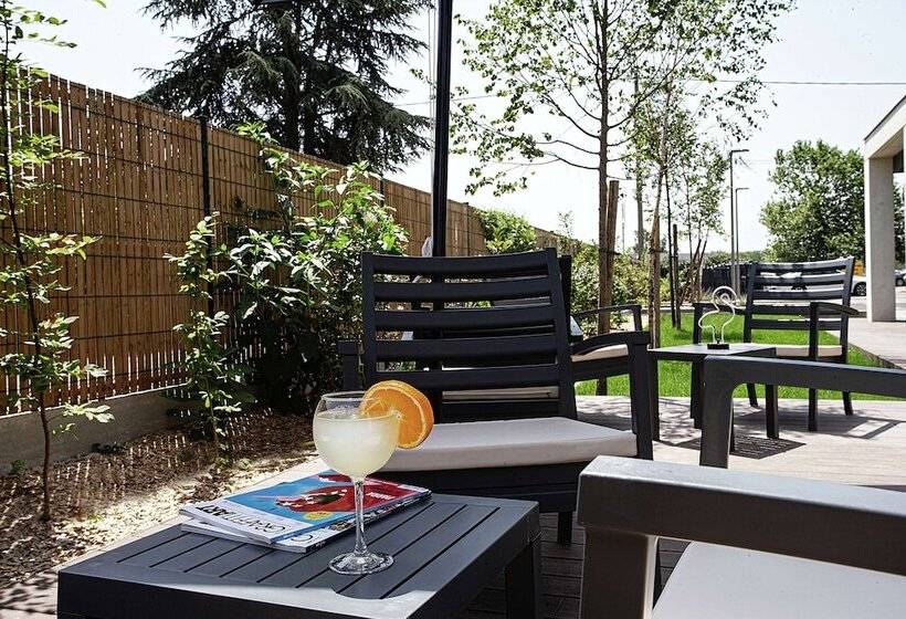 فندق Hampton By Hilton Toulouse Airport