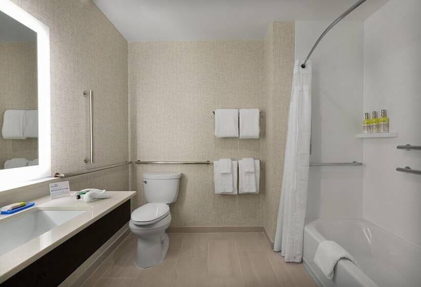 בית מלון כפרי Holiday Inn Express & Suites   Fayetteville South, An Ihg