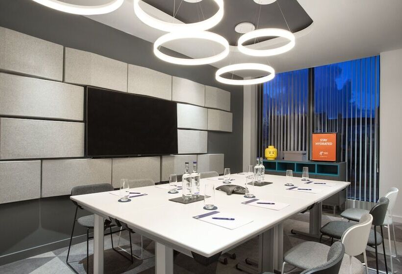 فندق Holiday Inn Express   Barrow In Furness & South Lakes, An Ihg