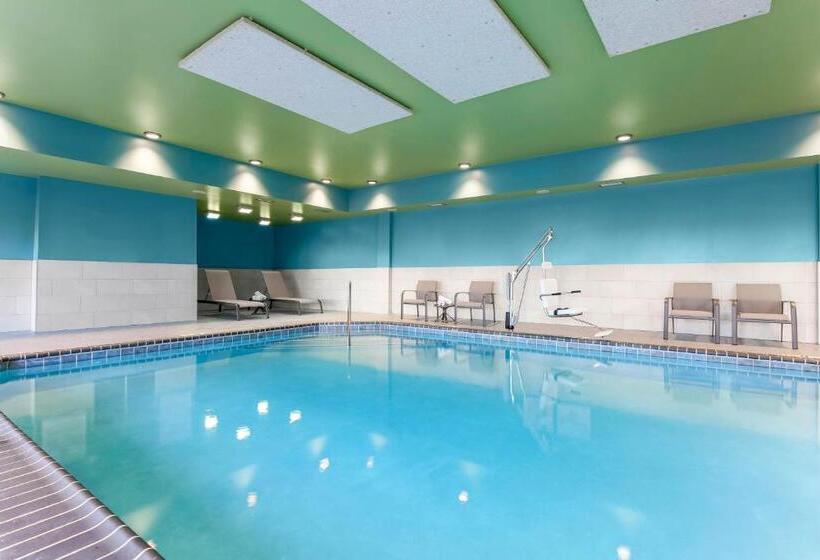 هتل Holiday Inn Express & Suites Chicago O Hare Airport, An Ihg