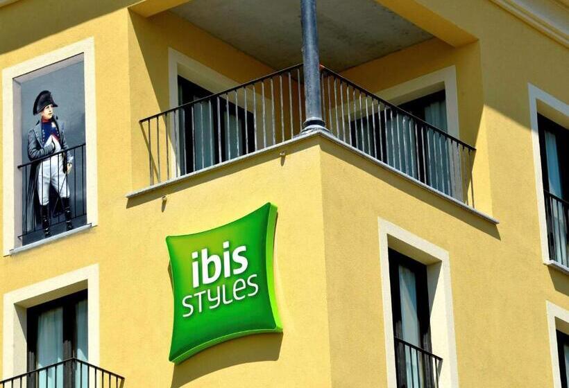 هتل Ibis Styles Ajaccio Napoleon