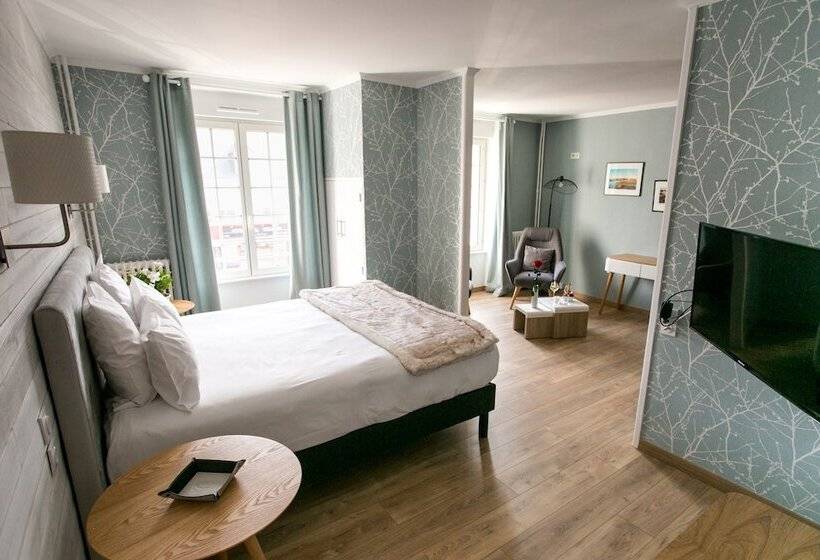 Отель Le Cotentin Appart Hôtels & Restaurant Le Cot