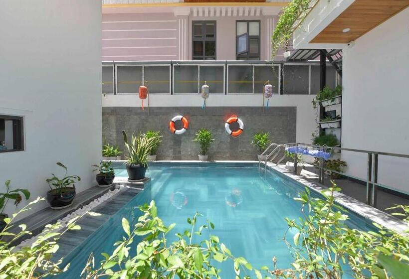 هتل Saclo Villa And Hostel