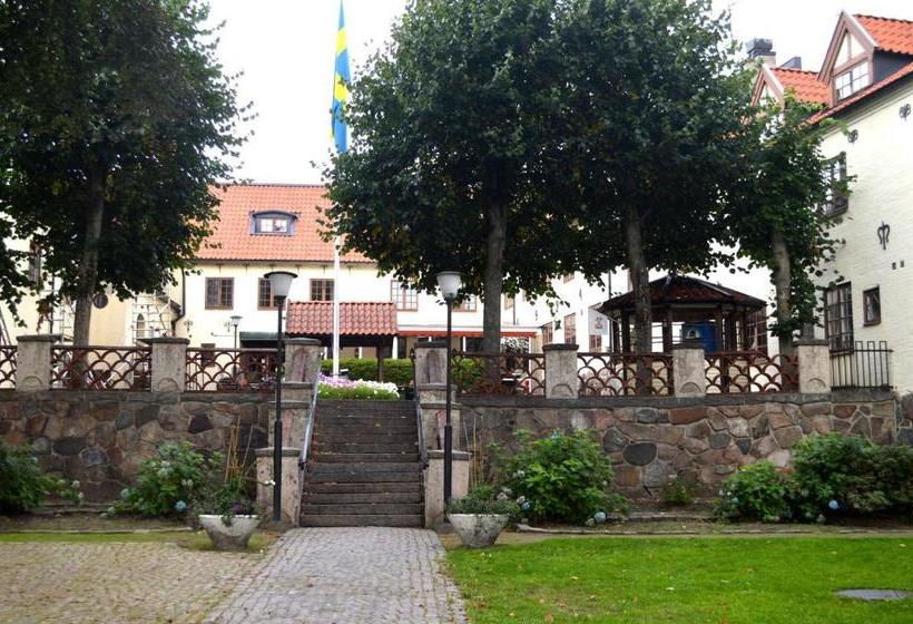 هتل Vardshuset Hwitan