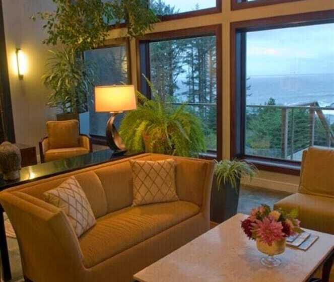 فندق Whale Cove Inn