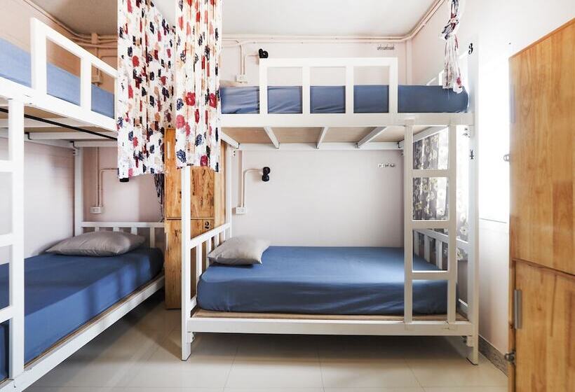 Nakara Hostel Ayutthaya