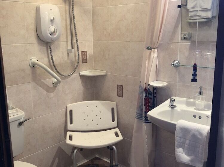 Пансион The Firs Guesthouse
