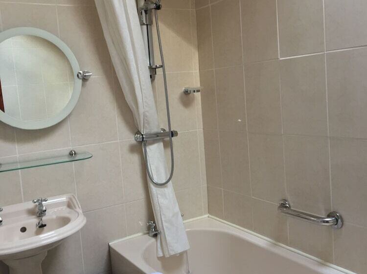 Пансион The Firs Guesthouse