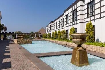 هتل Hilton Homestead By Anew