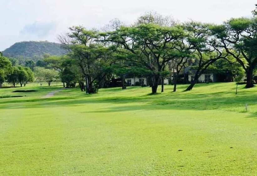 هتل Sabi River Sun Resort
