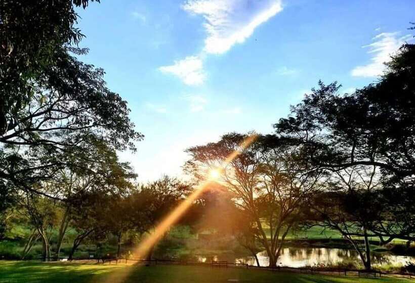 هتل Sabi River Sun Resort