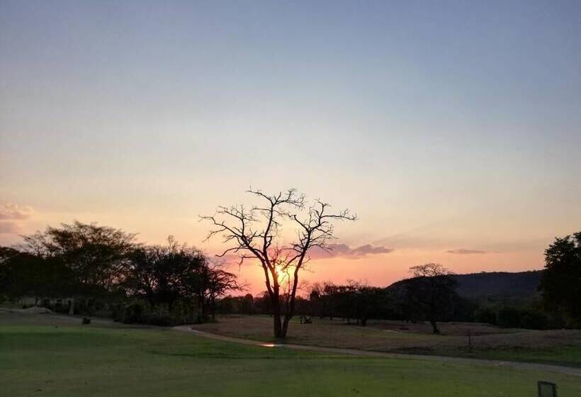 هتل Sabi River Sun Resort