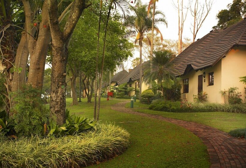 هتل Sabi River Sun Resort