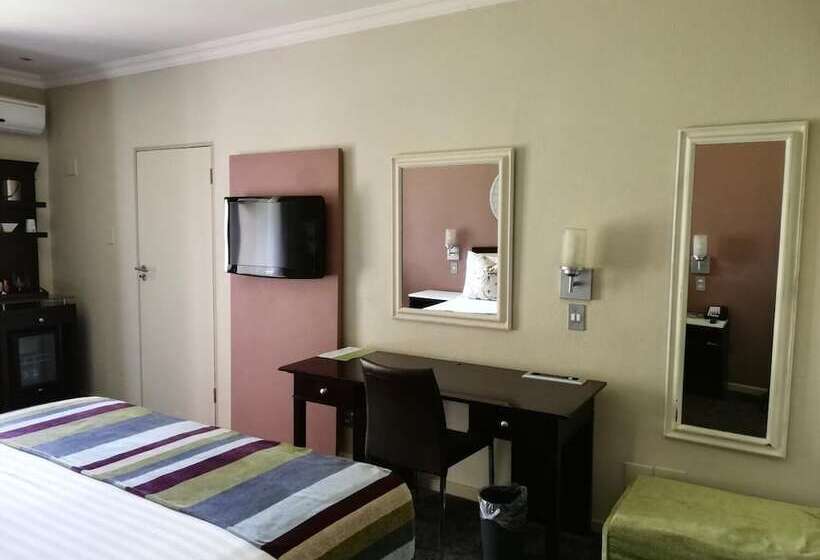 هتل Sabi River Sun Resort