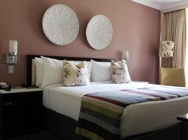 هتل Sabi River Sun Resort