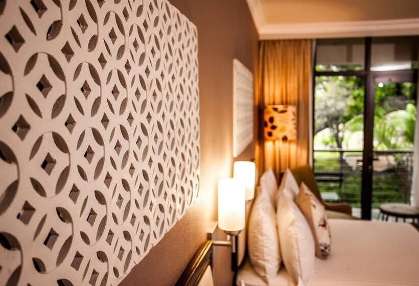 هتل Sabi River Sun Resort