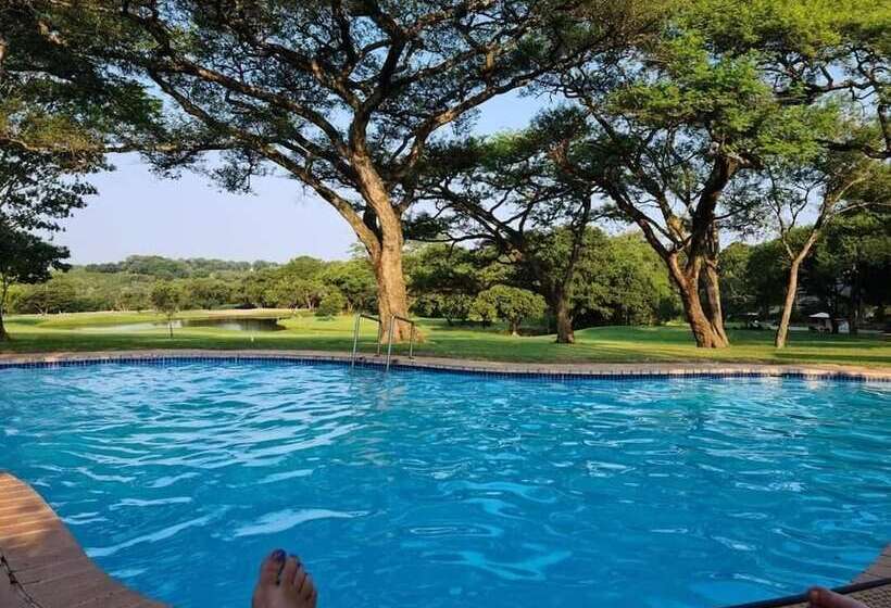 هتل Sabi River Sun Resort