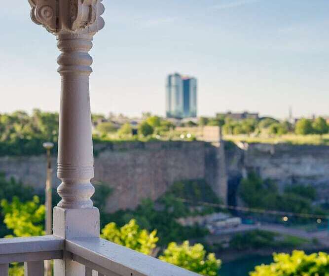 تختخواب و صبحانه Niagara Grandview Boutique