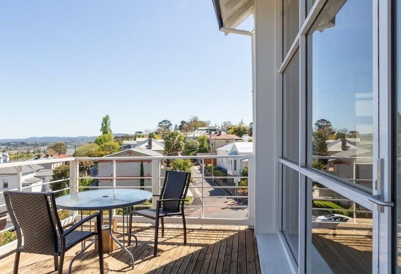 Highbury Apartments