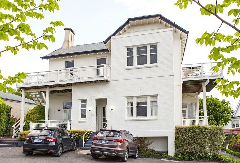 Highbury Apartments