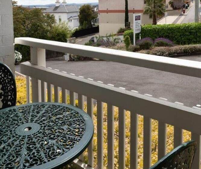 Highbury Apartments