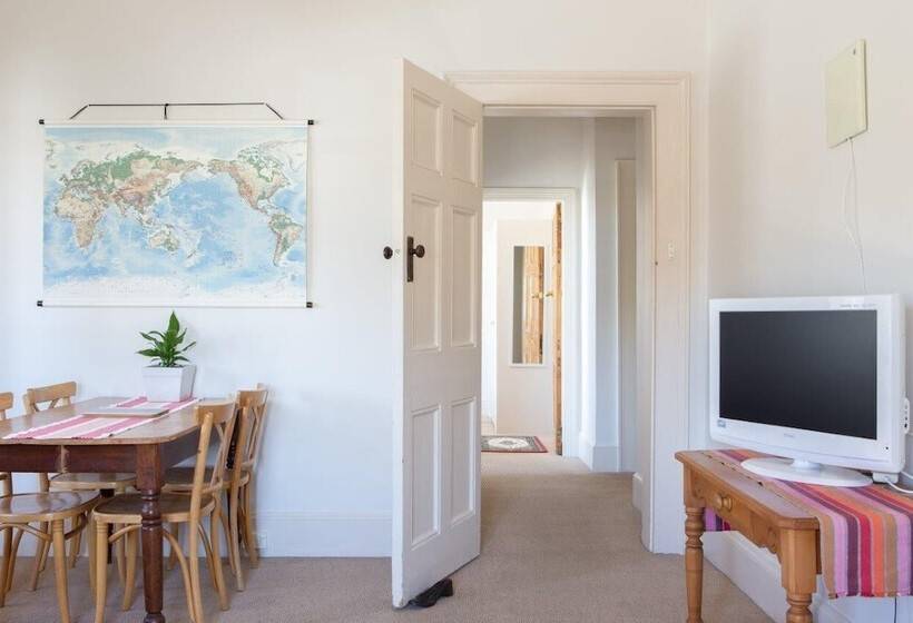 Highbury Apartments