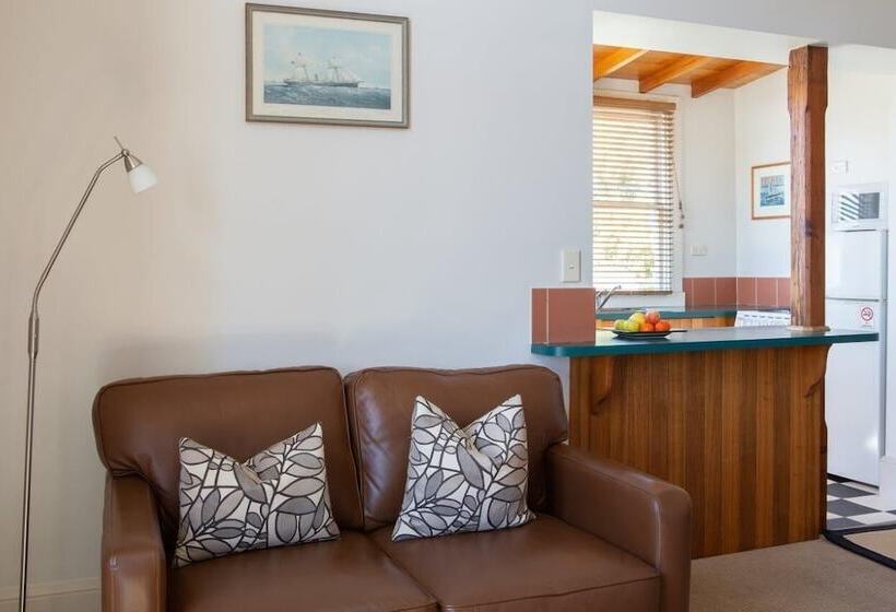 Highbury Apartments