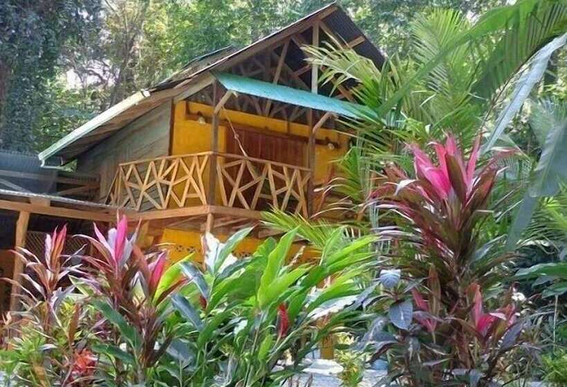 هتل Casa Moabi