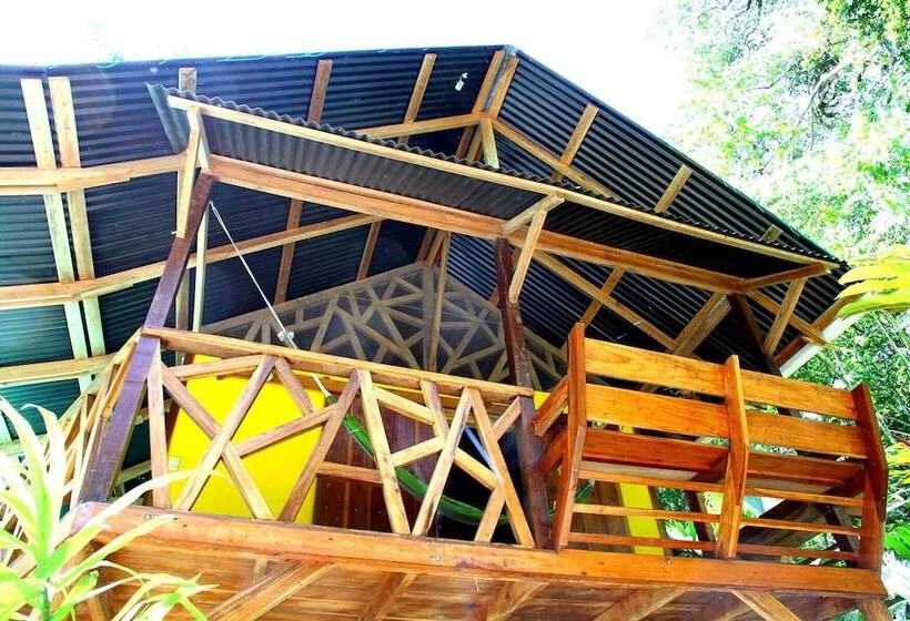 هتل Casa Moabi