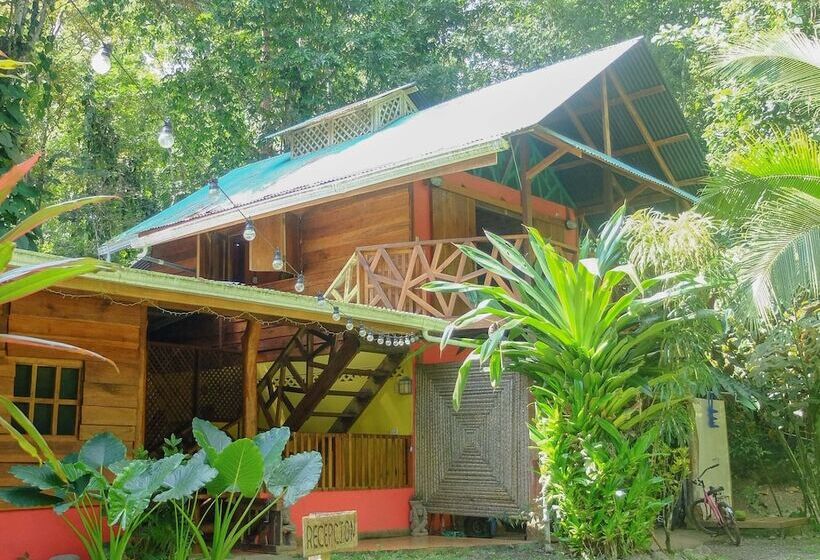 هتل Casa Moabi