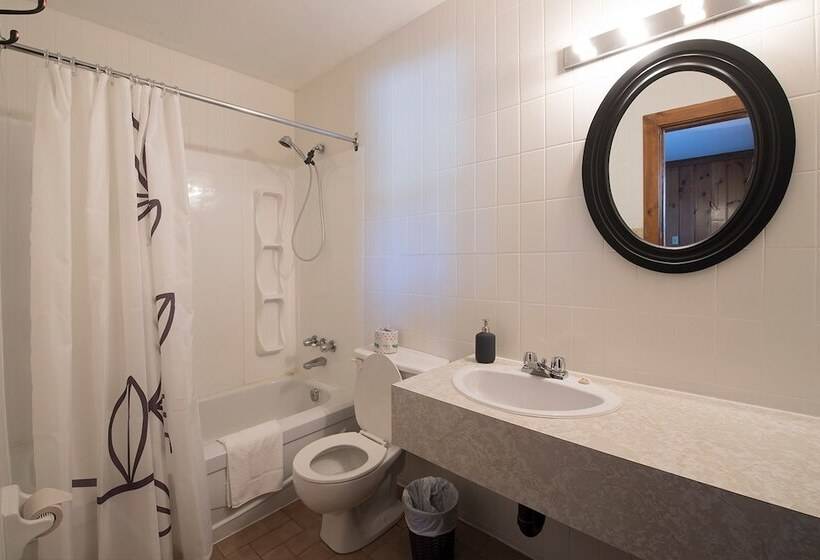 هتل Comme Chez Soi Restaurant & Auberge