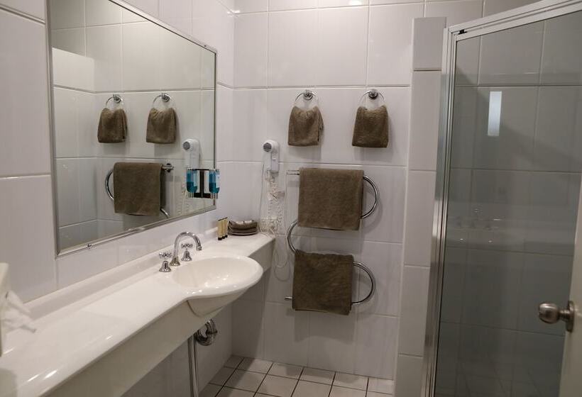 فندق على الطريق Akuna Motor Inn And Apartments