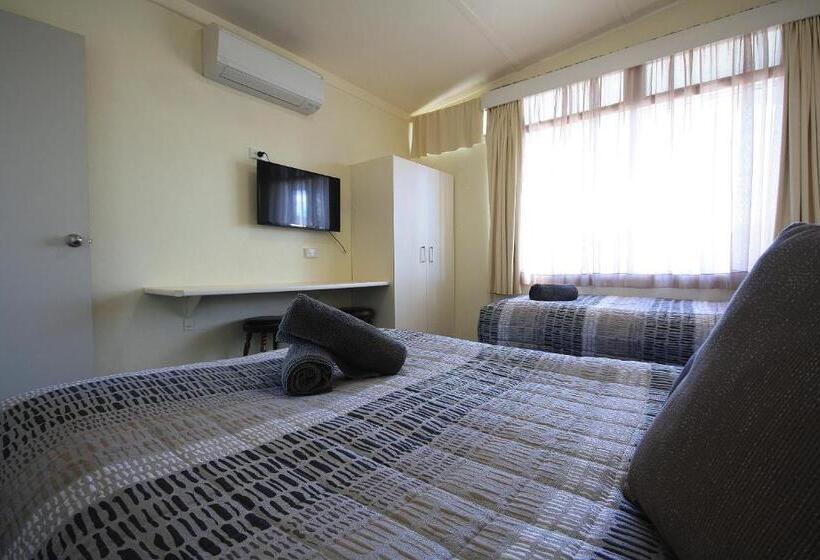 Мотель Hi Way Motor Inn