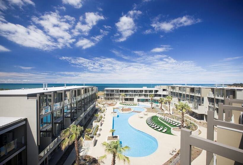 Onshore Torquay