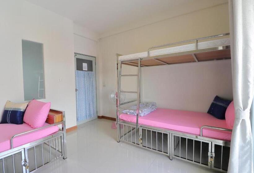 Saen Sabai Hostel