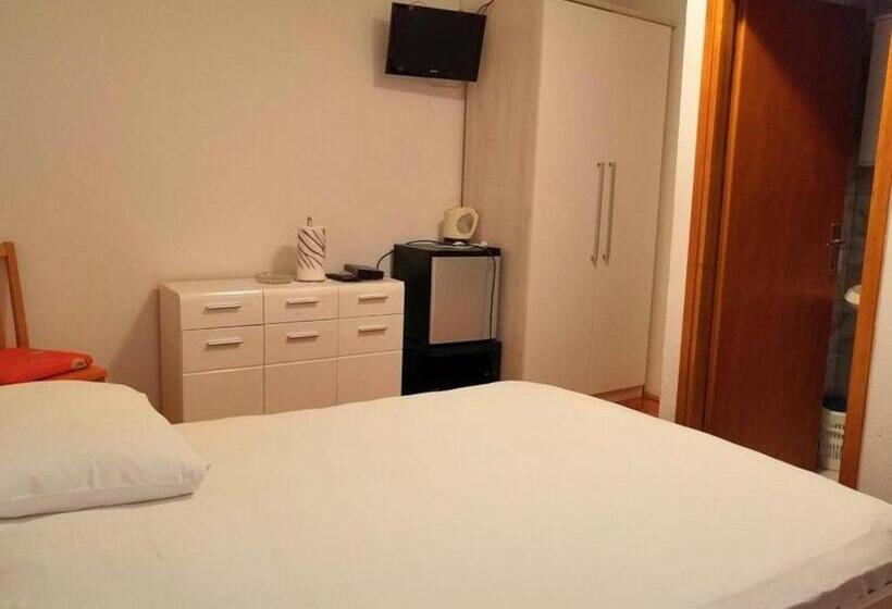 Apartment And Rooms Ruza