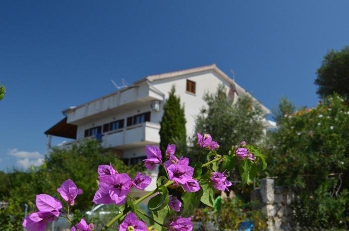 Apartments Josip