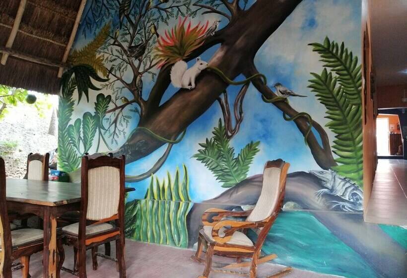 Hostel Casa Xtakay