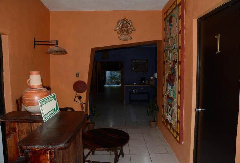 Hostel Casa Xtakay