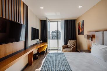 هتل Best Western Plus Batumi